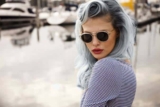 Granny Hair – moda na siwe włosy