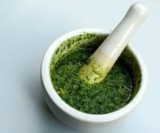 Jak zrobić klasyczne włoskie pesto?