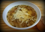 Zupa cebulowa – przepis francuski